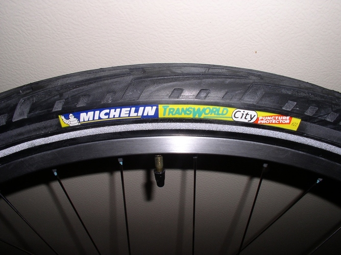light 700c racer and road 002 (small).jpg
