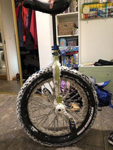 snow_on_a_fat_unicycle