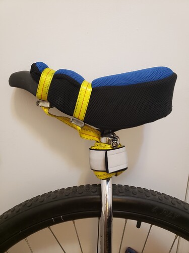 Air Saddle Cover with Straps