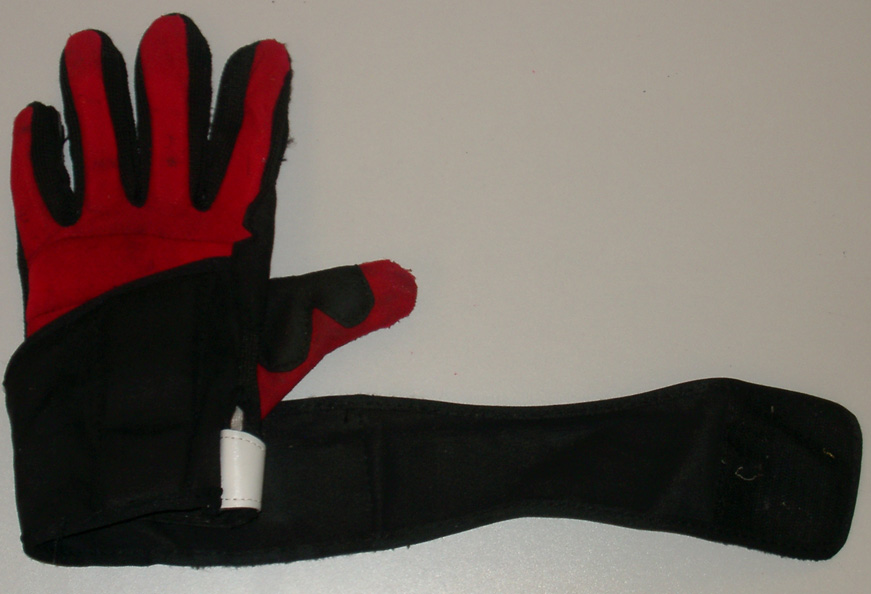 glove with strap small.jpg