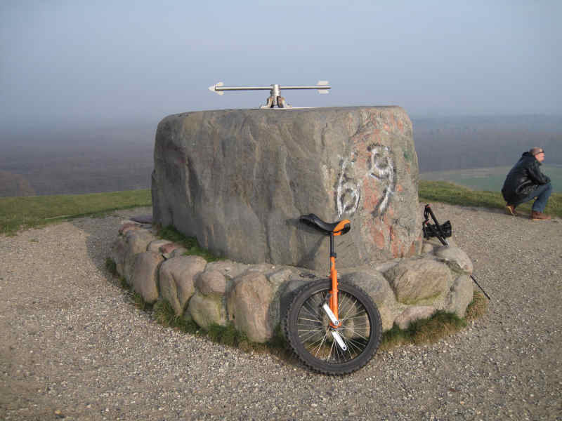 hill1.jpg