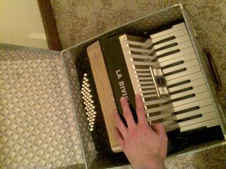 accordion.jpg